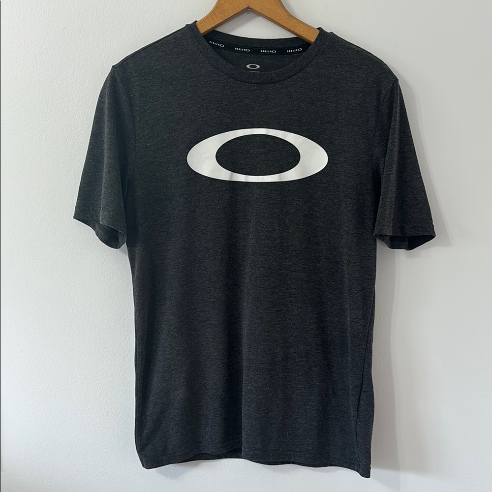 Oakley Men's Gray T-Shirt